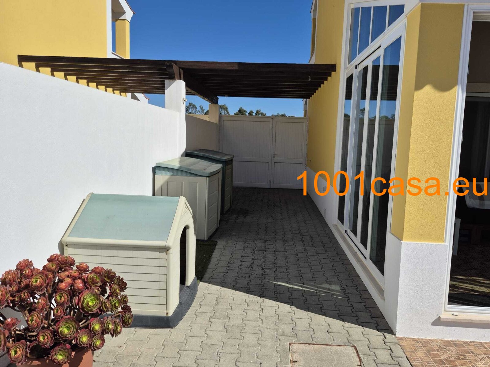 Traumhaus in Alfeizerao: Stilvolles Wohnen & Pool-Paradies