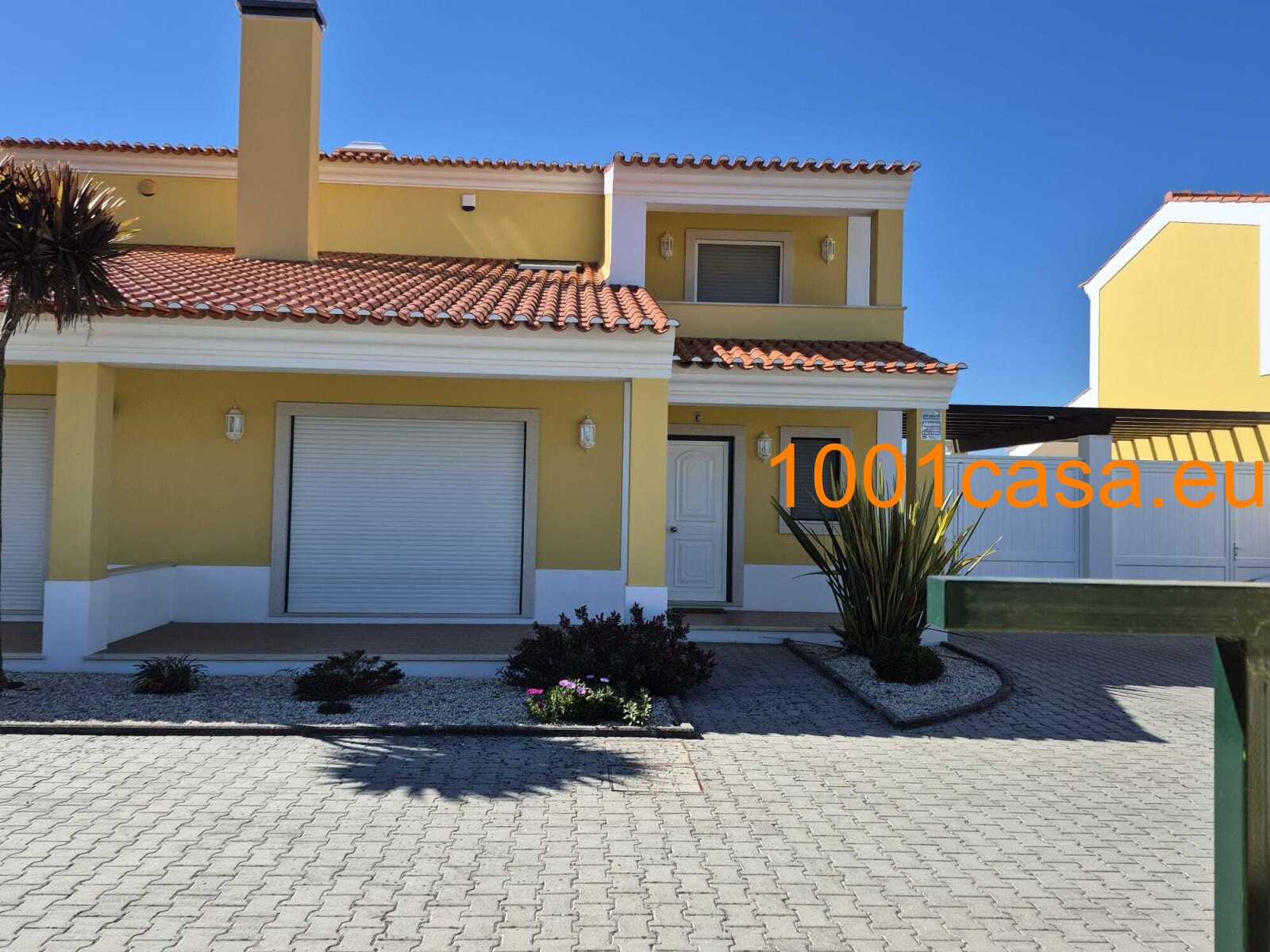Traumhaus in Alfeizerao: Stilvolles Wohnen & Pool-Paradies