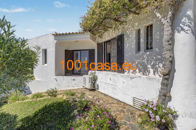 Algarve Exklusive 3-Zimmer-Villa auf ca.1ha in Almancil - Privatsphäre mit Pool & Komfort