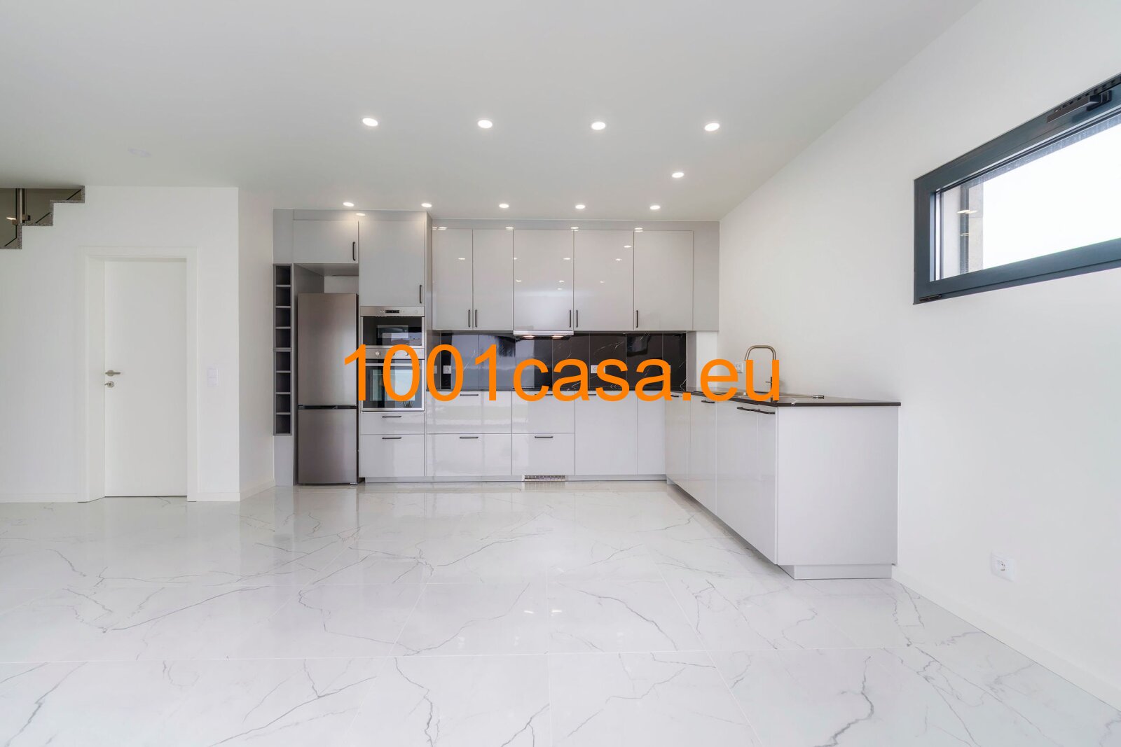 Neubau 2025 - Moderne Villa in Armação de Pêra