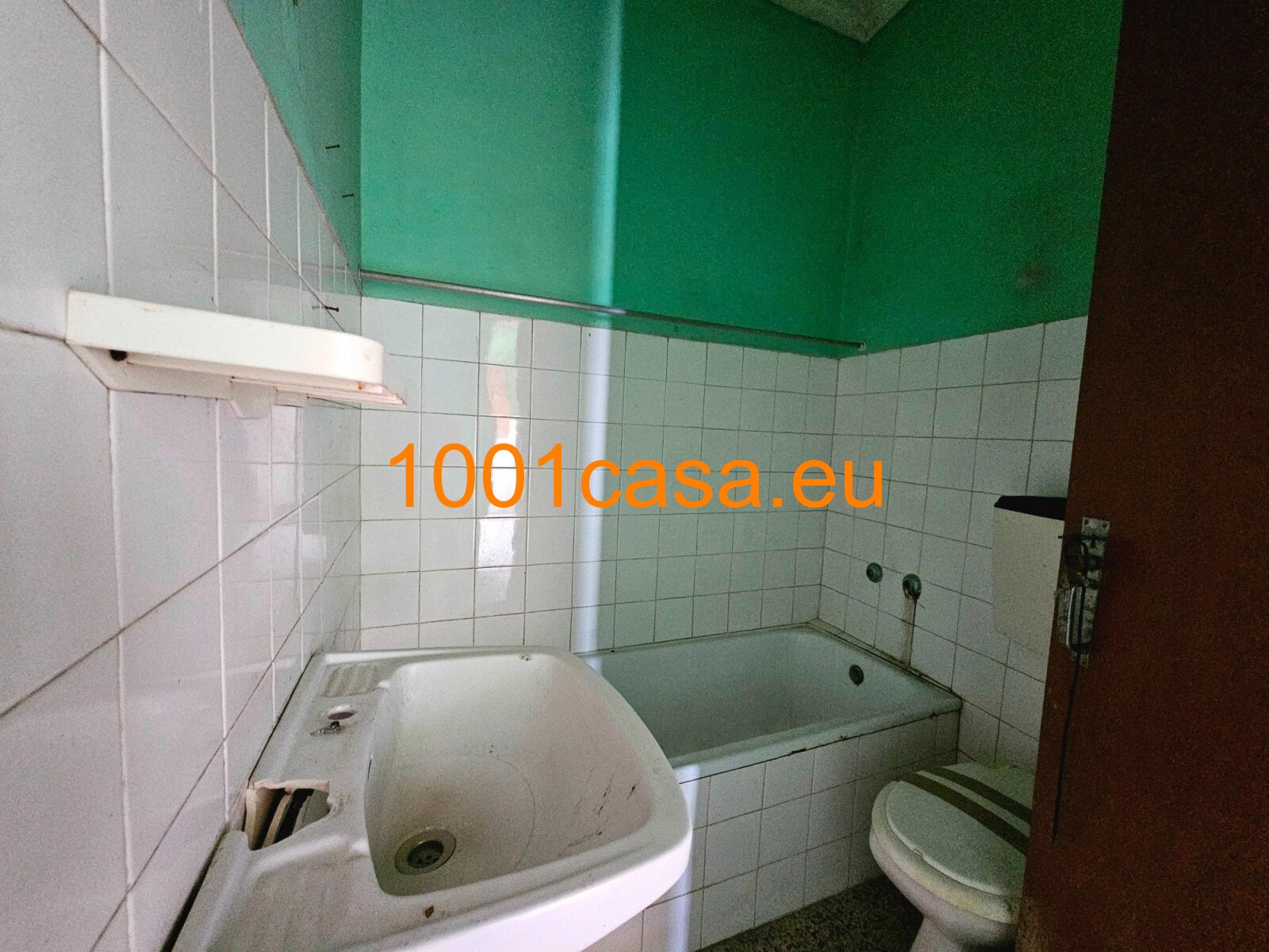 Algarve - Stadthaus in Estoi zum renovieren zu verkaufen