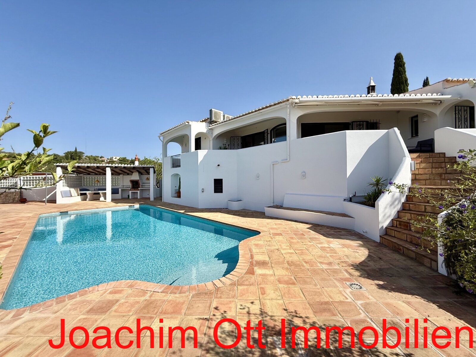 Panoramik Villa in Loule zu verkaufen