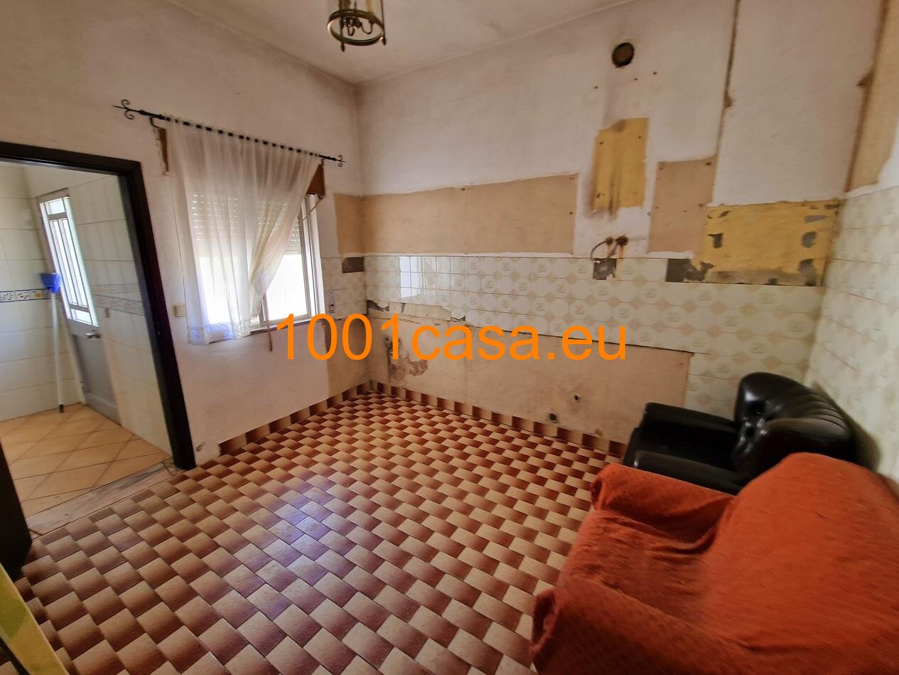 Algarve - Charmantes Haus: Viel Platz und Potenzial in idyllischer Lage