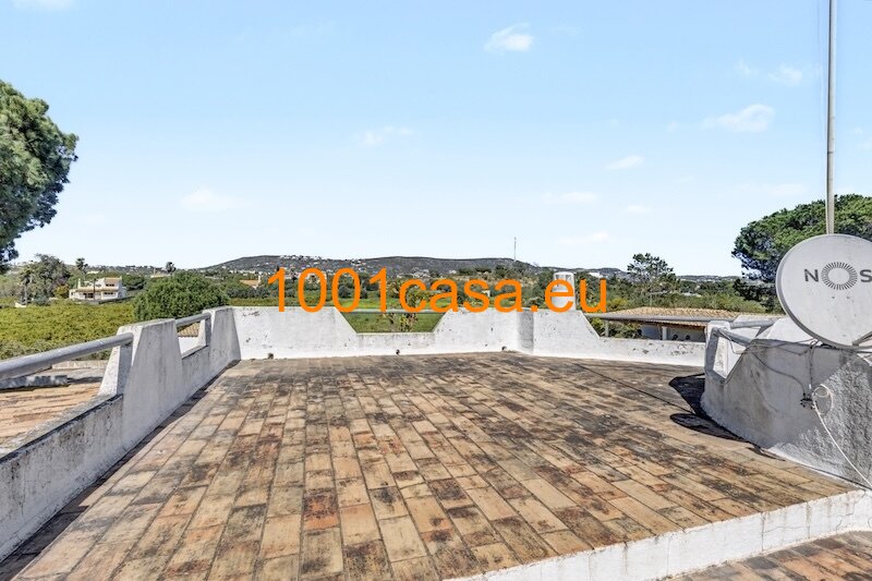 Algarve Exklusive 3-Zimmer-Villa auf ca.1ha in Almancil - Privatsphäre mit Pool & Komfort