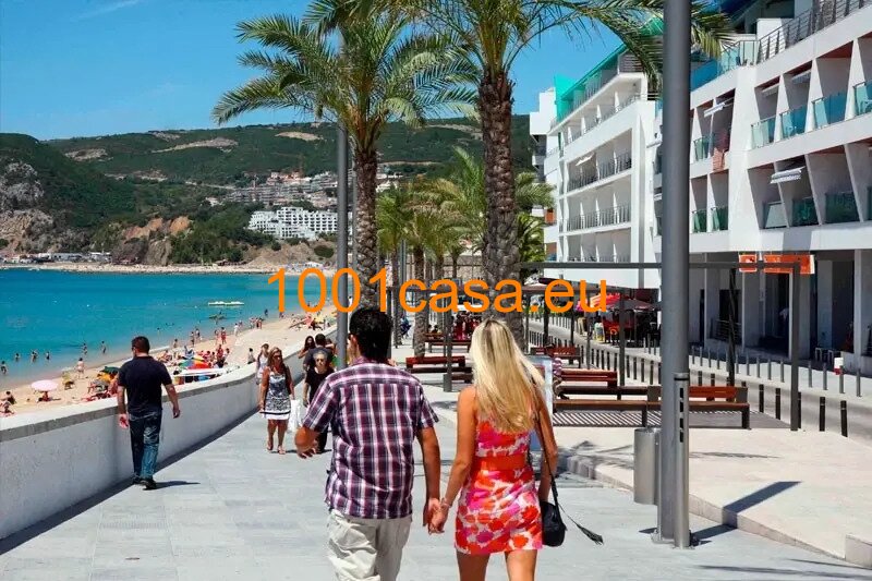 Sesimbra - Setubal: Bauträger / Investment-Areal mit genehmigtem Projekt für 12 Luxusvillen - Nähe Praia do Meco