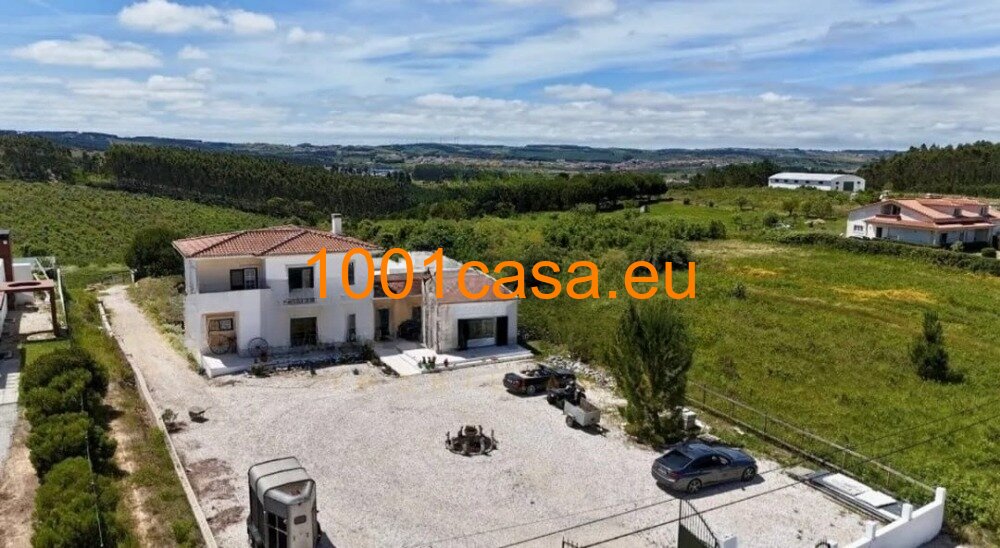 Traumhafte Villa mit 5 Schlafzimmer Nebengebäude und Ställen Silberküste, Portugal zu verkaufen
