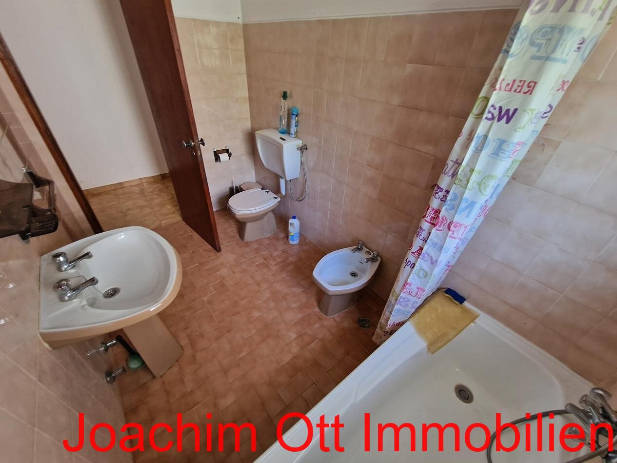 2 Familienhaus in Paderne zu verkaufen