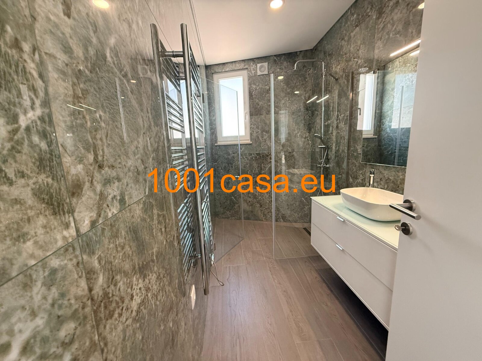 Bungalow Villa ca.1 km zum Strand in Salir do Porto zu verkaufen