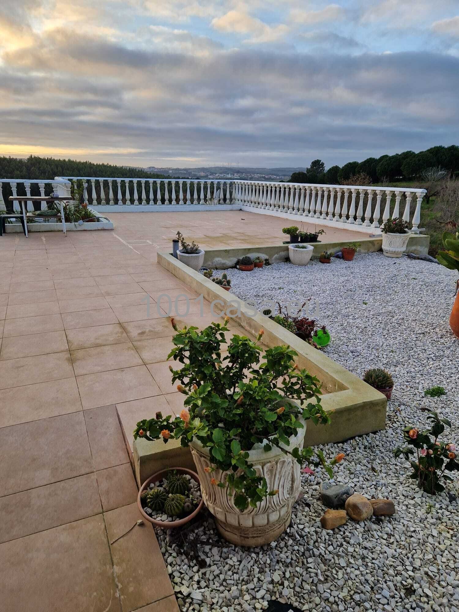 Traumhafte Villa mit 5 Schlafzimmer Nebengebäude und Ställen Silberküste, Portugal
