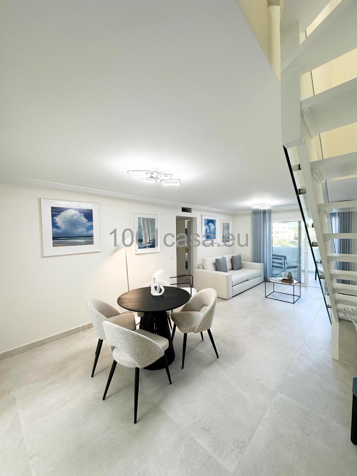 Komplett renoviertes 2+1 SZ Duplex-Apartment in exklusiver Anlage – Vilamoura