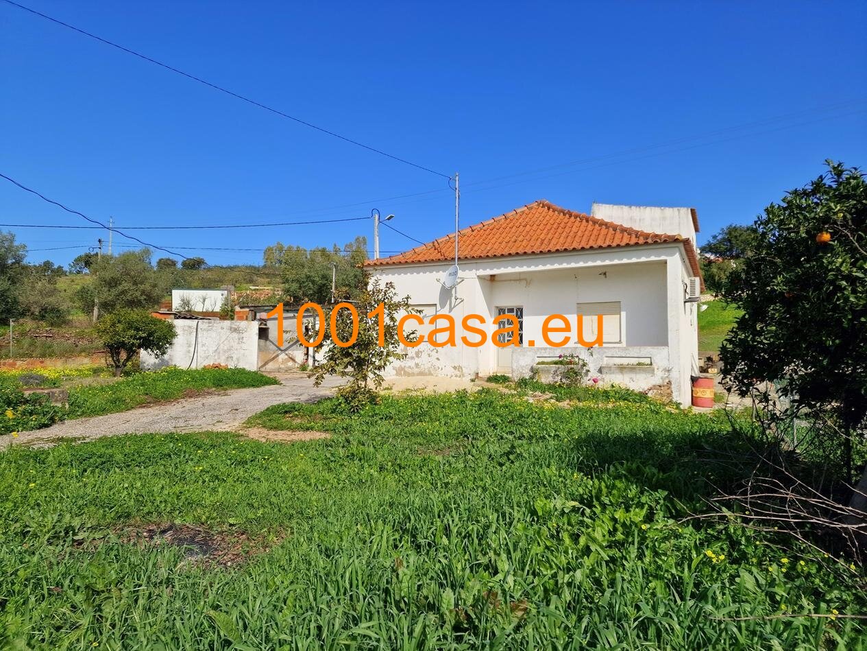 Algarve - Charmantes Haus: Viel Platz und Potenzial in idyllischer Lage