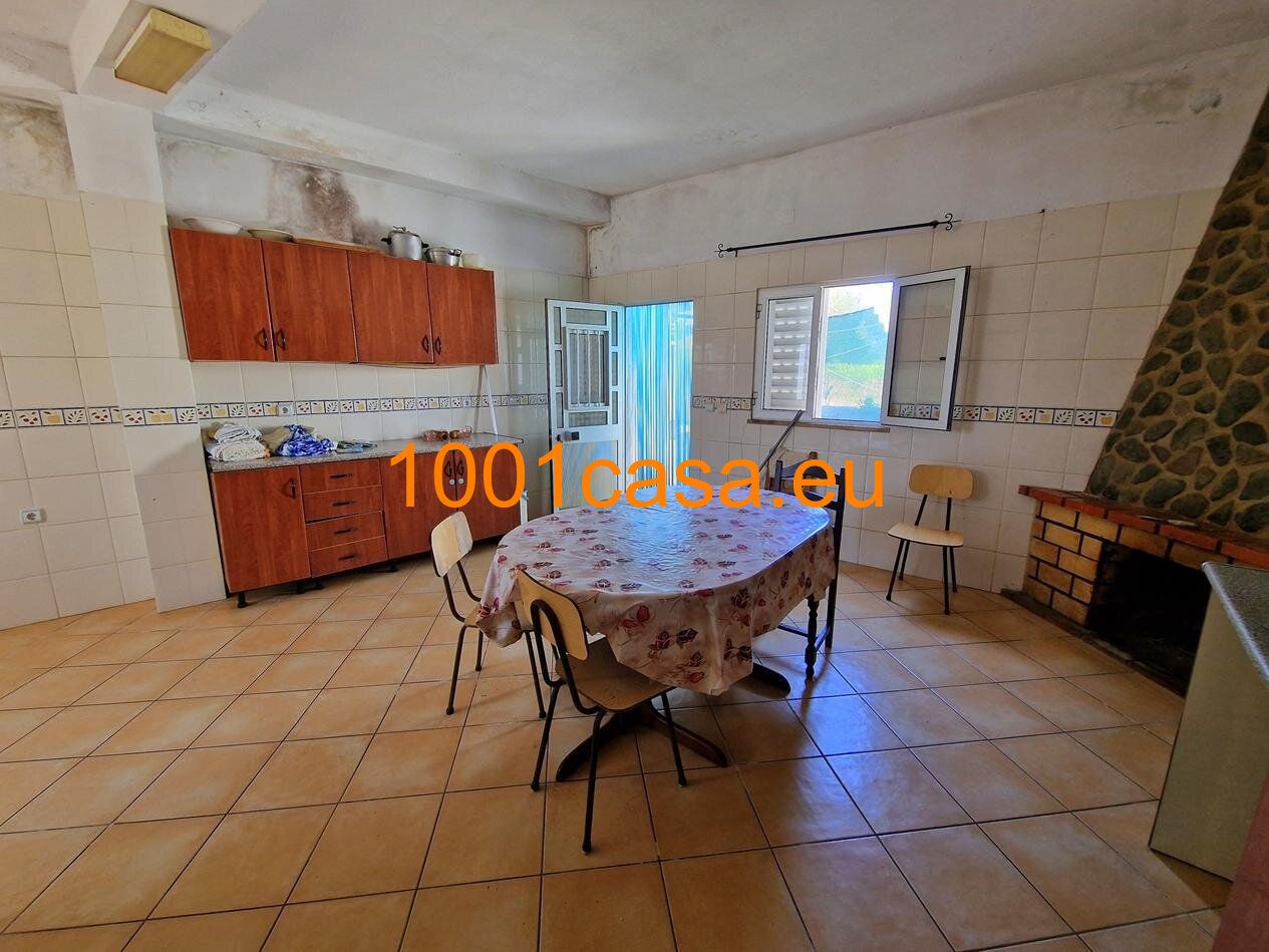 Algarve - Charmantes Haus: Viel Platz und Potenzial in idyllischer Lage