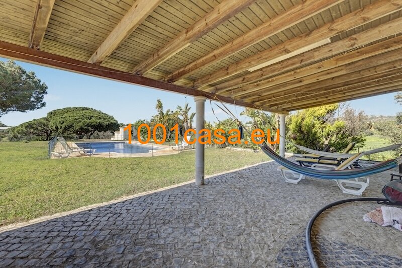 Algarve Exklusive 3-Zimmer-Villa auf ca.1ha in Almancil - Privatsphäre mit Pool & Komfort