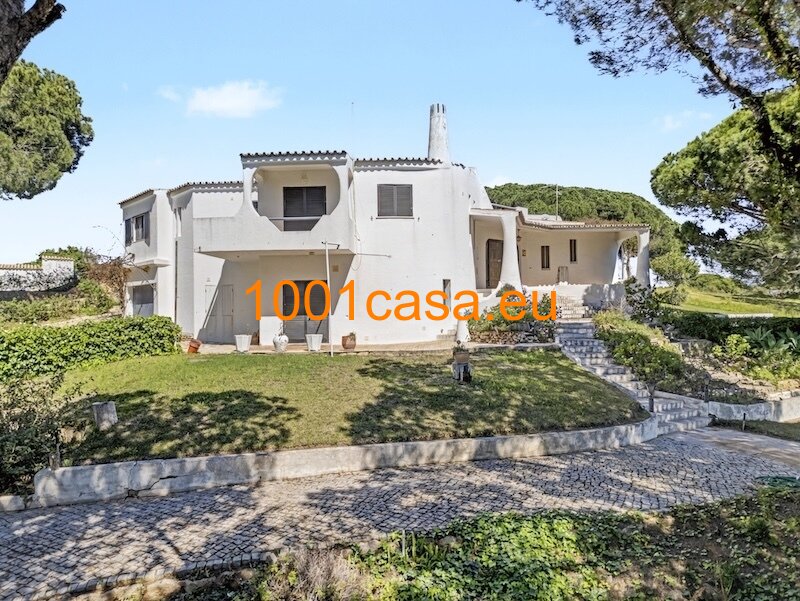 Algarve Exklusive 3-Zimmer-Villa auf ca.1ha in Almancil - Privatsphäre mit Pool & Komfort