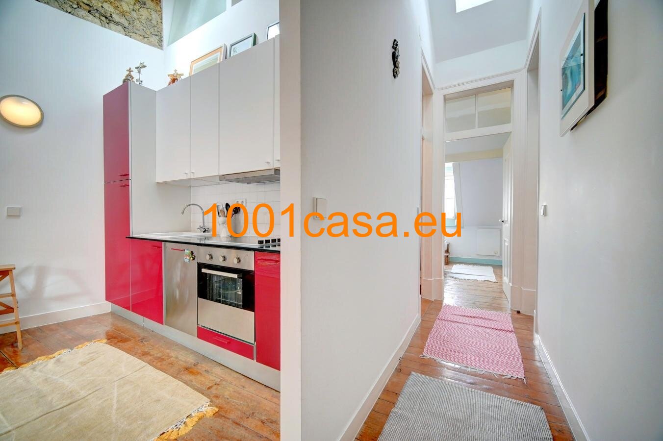 Exklusive DG Wohnung über den Dächern von Lissabon – Design-Juwel im historischen Herzen