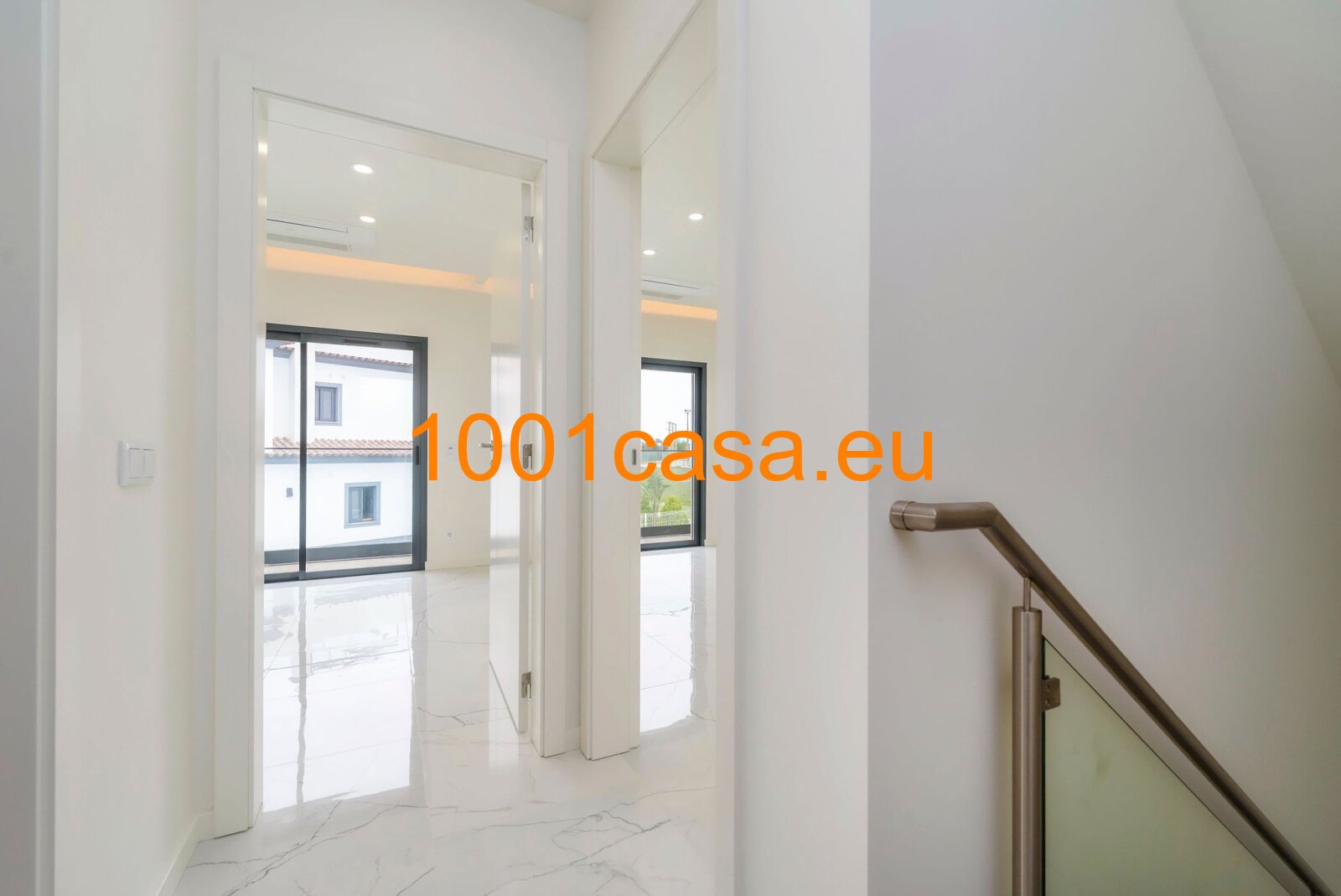 Neubau 2025 - Moderne Villa in Armação de Pêra