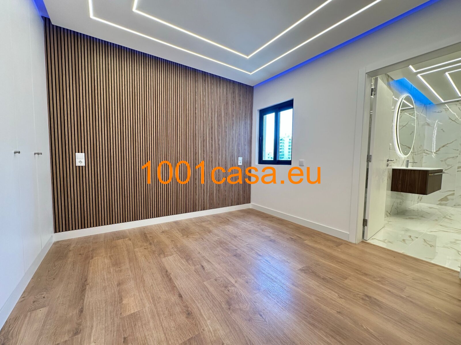 Exklusives Wohnen am Atlantik: Modernes 2 SZ Apartment direkt am Strand zu verkaufen