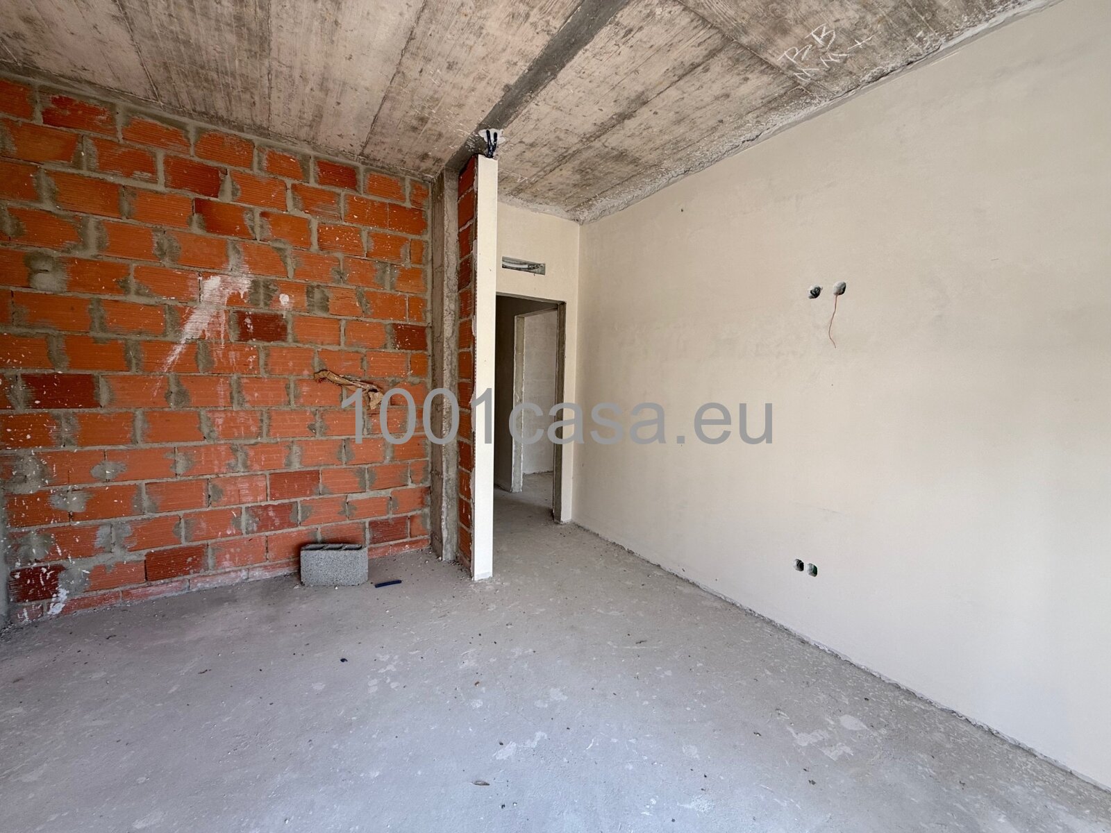 Neubau - Erstbezug Moderne 4 SZ-Villa in der Fertigstellungsphase
