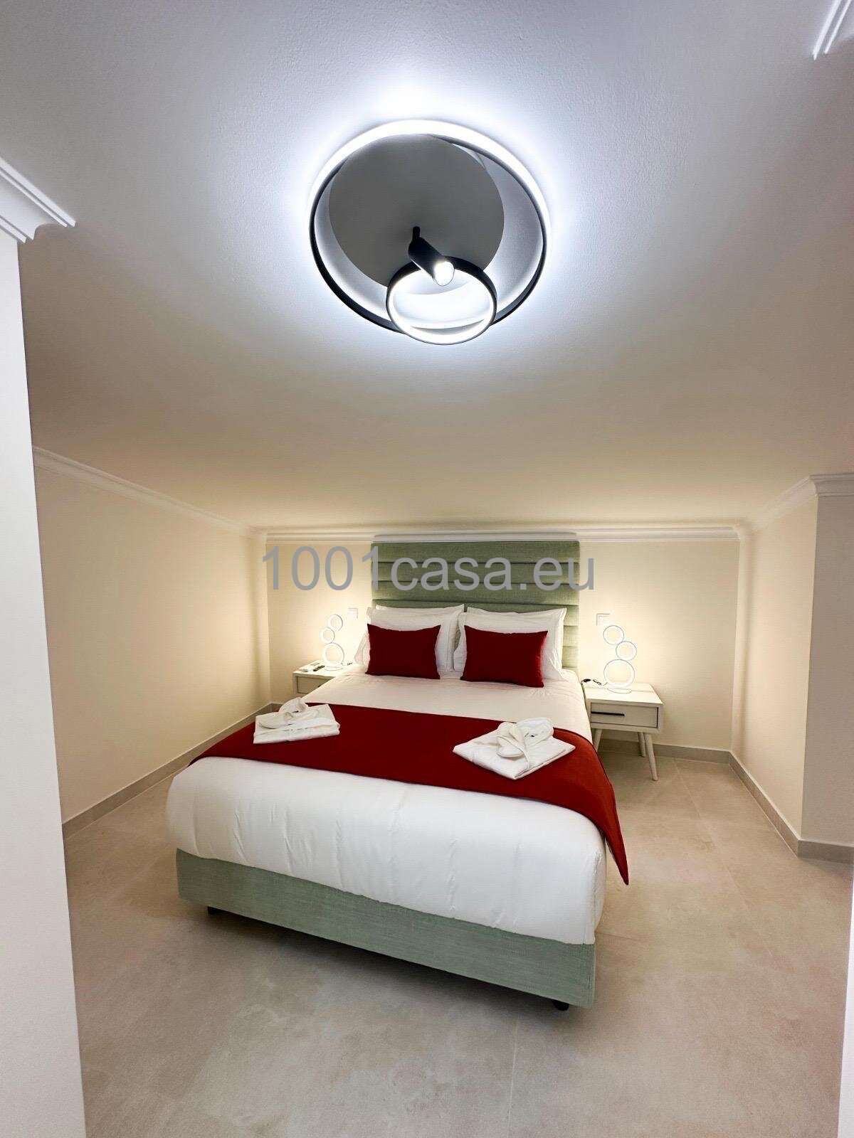 Komplett renoviertes 2+1 SZ Duplex-Apartment in exklusiver Anlage – Vilamoura