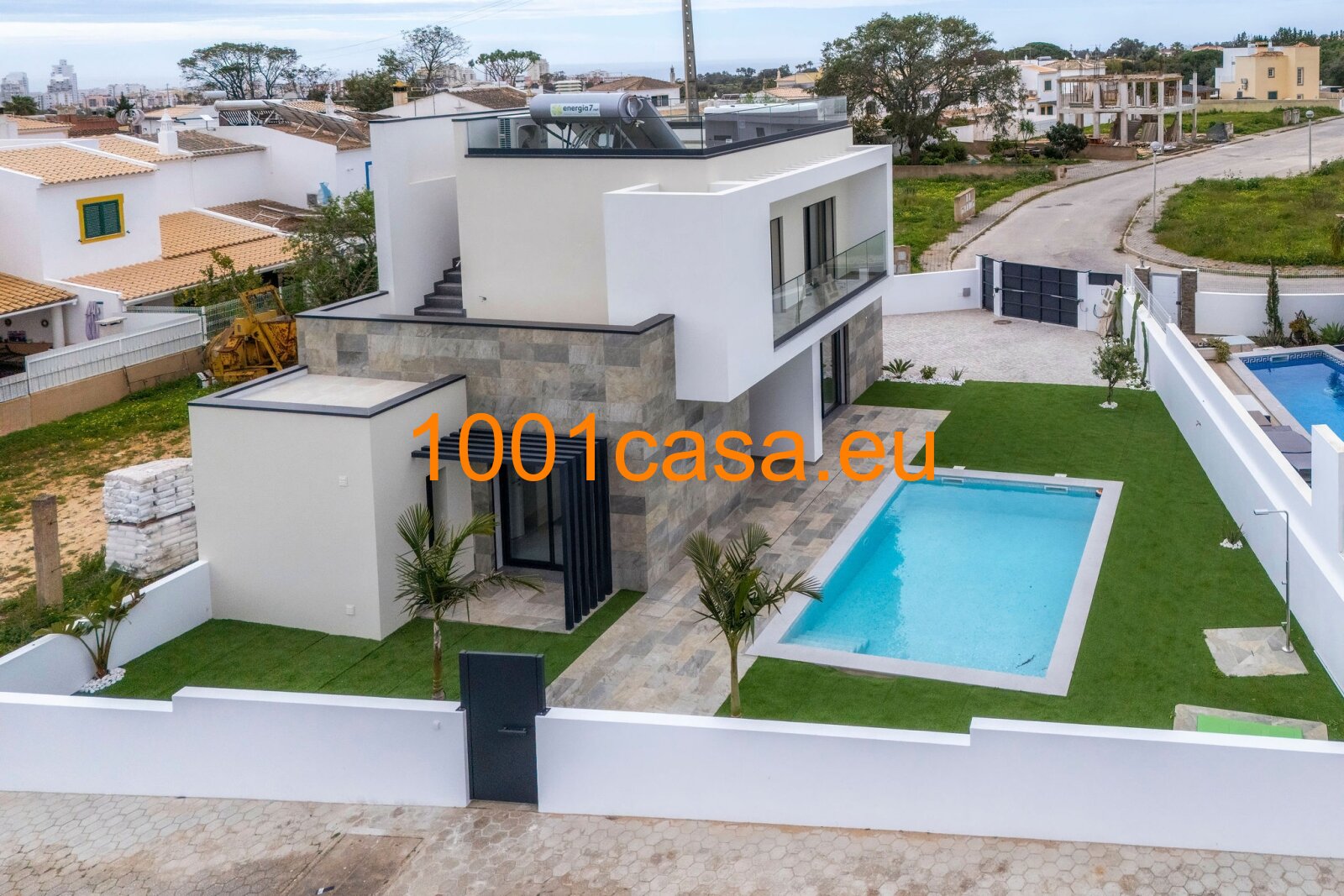 Neubau 2025 - Moderne Villa in Armação de Pêra