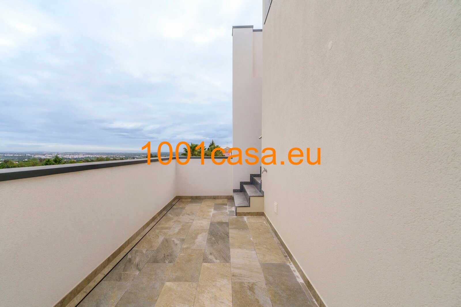 Neubau 2025 - Moderne Villa in Armação de Pêra