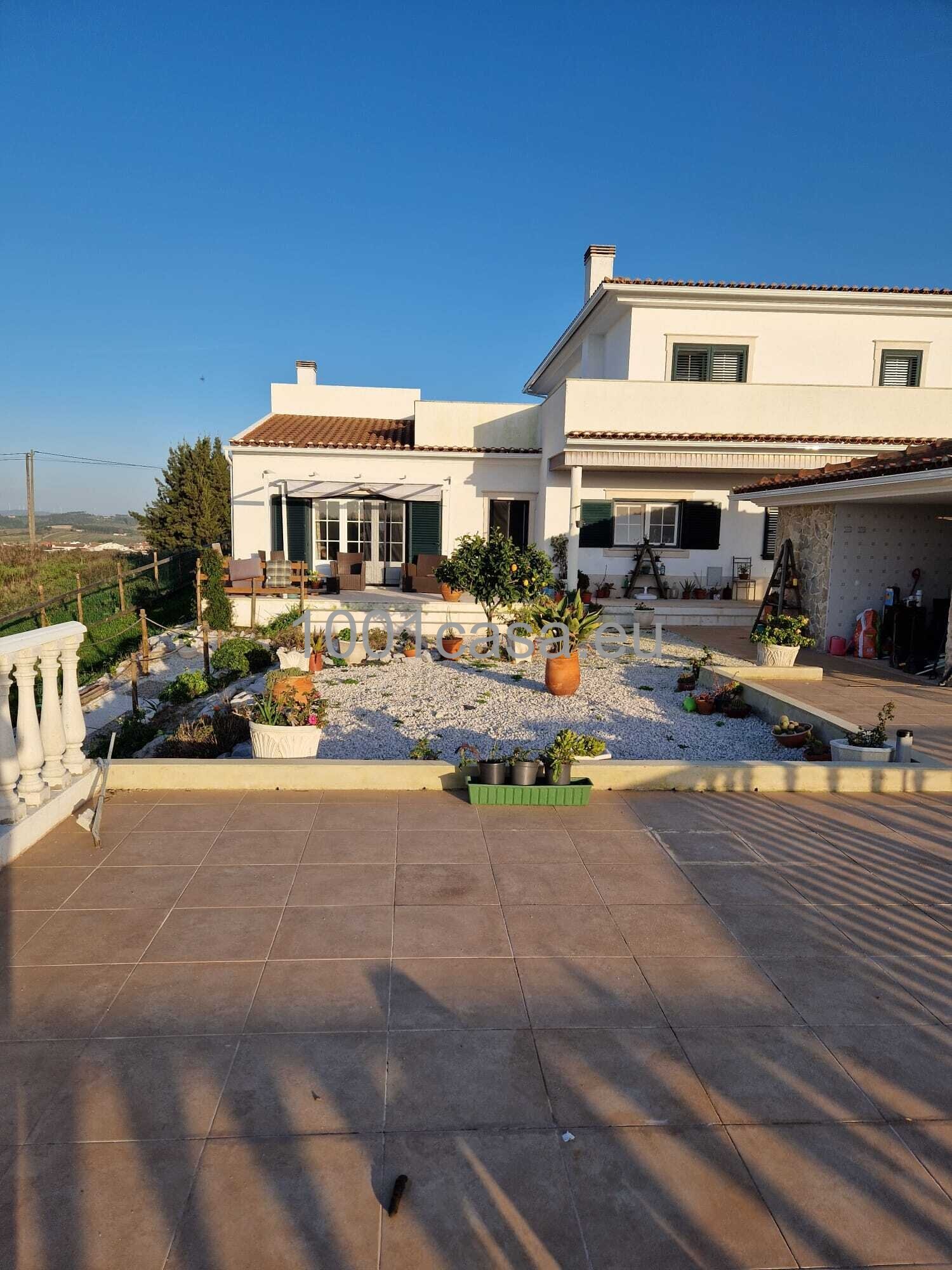 Traumhafte Villa mit 5 Schlafzimmer Nebengebäude und Ställen Silberküste, Portugal