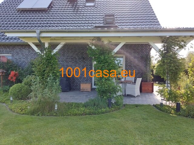 Einfamilienhaus mit Garage, gepflegter Garten mit Teich, kein Reparaturstau, direkt bezugsfähig, Klinkerfassade, ruhige Wohnlage mit 1-Familienhäusern