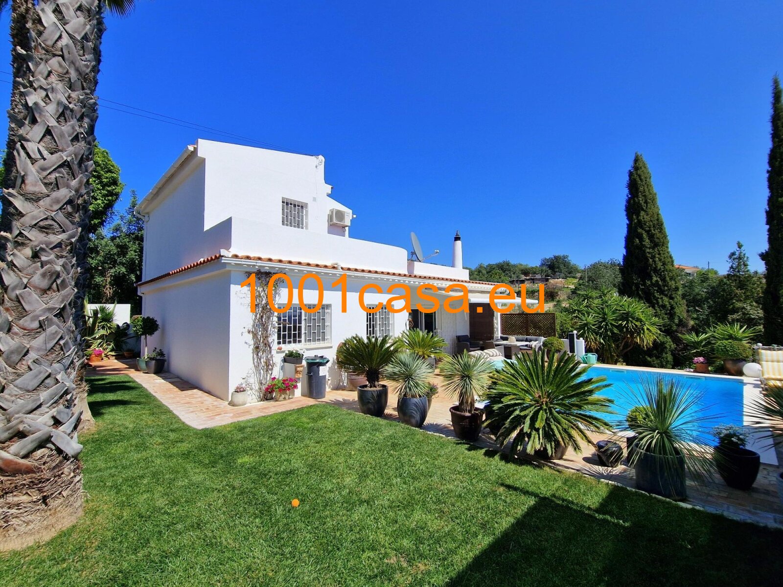 Algarve Loule: Mediterranes Juwel mit Panoramablick: Ihre Traumvilla in sonniger Südhanglage