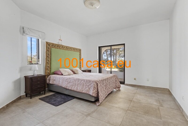 Algarve Exklusive 3-Zimmer-Villa auf ca.1ha in Almancil - Privatsphäre mit Pool & Komfort