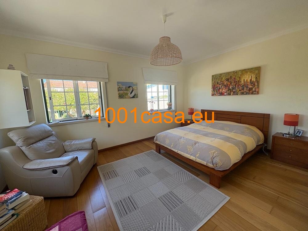 Exklusive Ruhe-Oase: Moderne Villa mit Pool nahe São Martinho do Porto