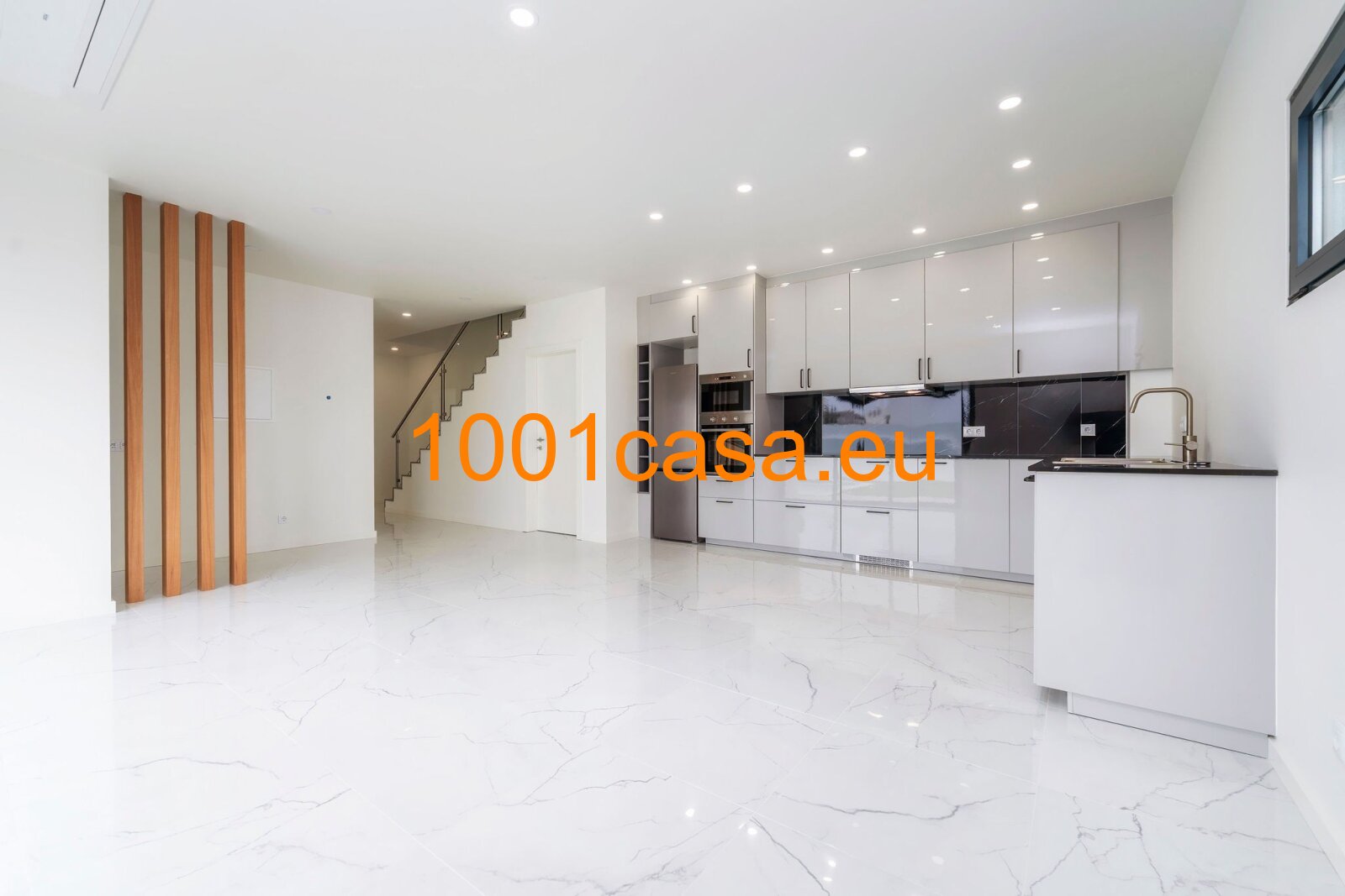 Neubau 2025 - Moderne Villa in Armação de Pêra