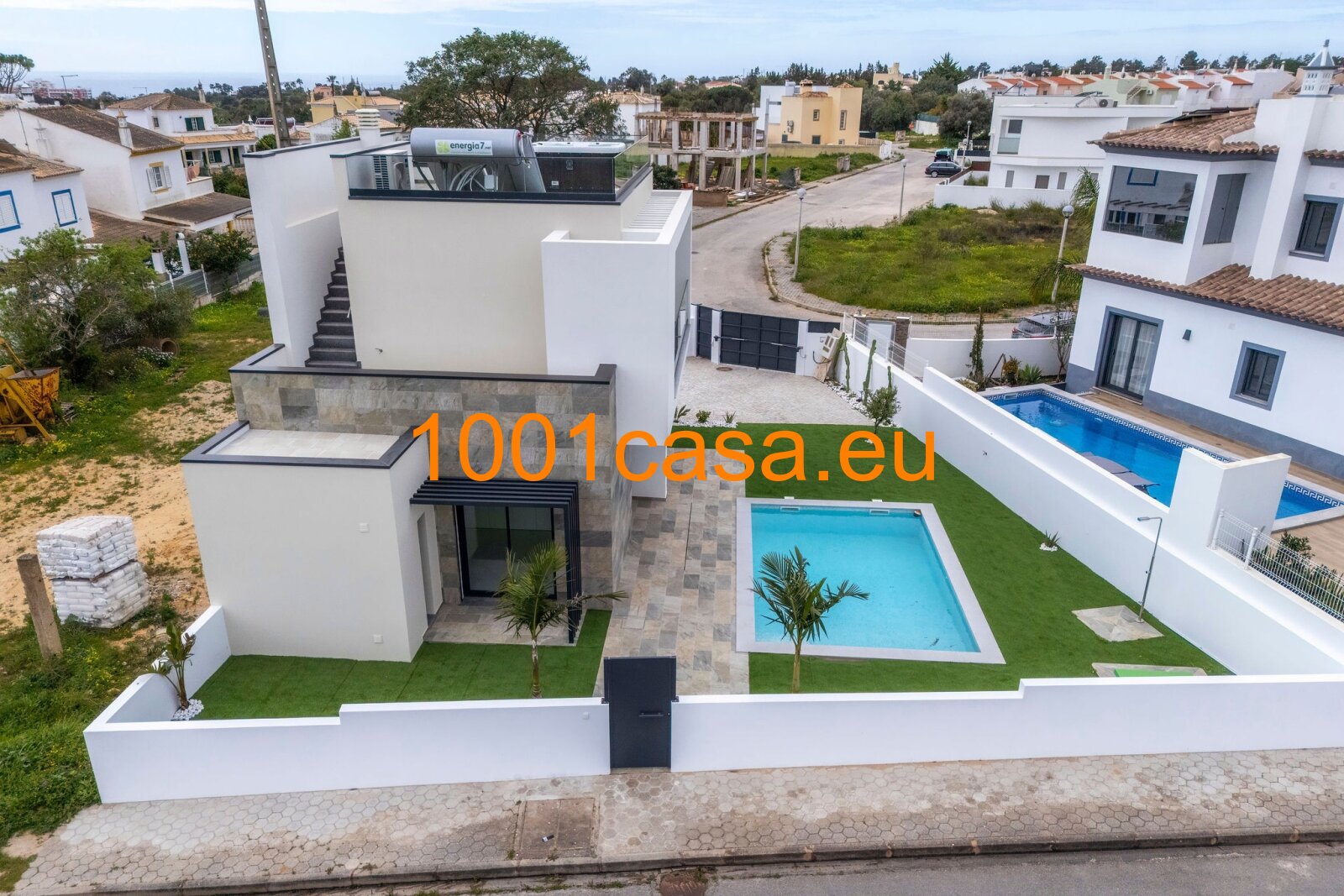 Neubau 2025 - Moderne Villa in Armação de Pêra