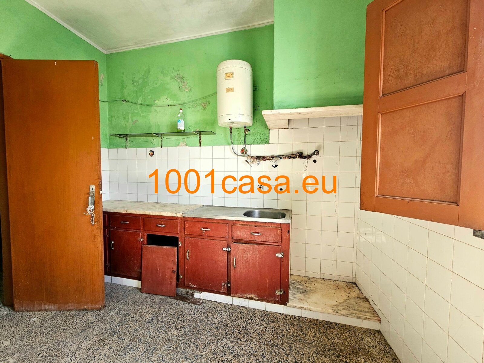 Algarve - Stadthaus in Estoi zum renovieren zu verkaufen