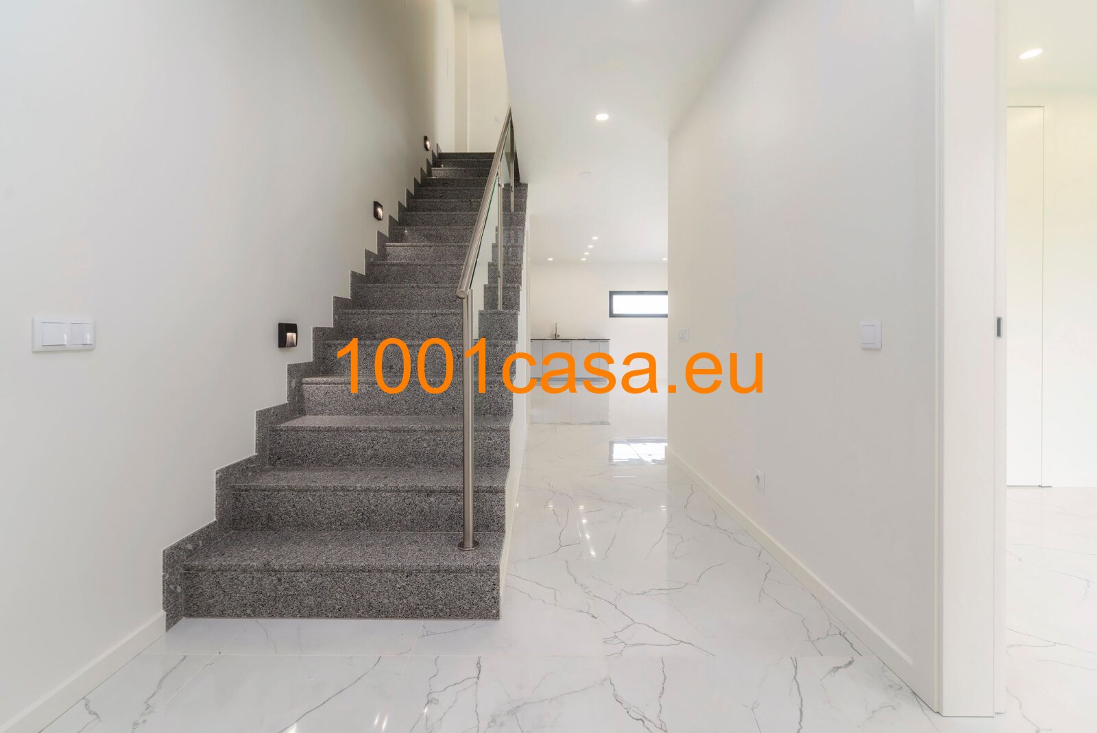 Neubau 2025 - Moderne Villa in Armação de Pêra