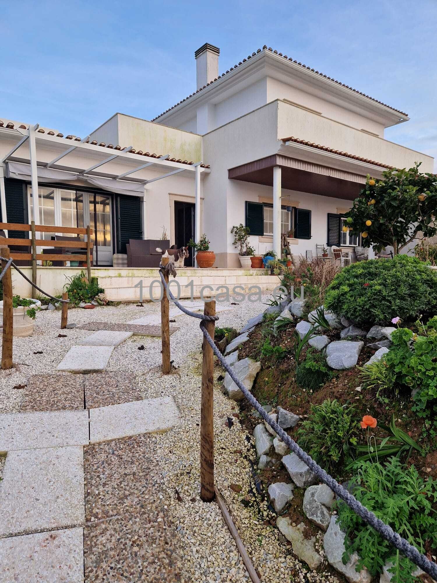 Traumhafte Villa mit 5 Schlafzimmer Nebengebäude und Ställen Silberküste, Portugal