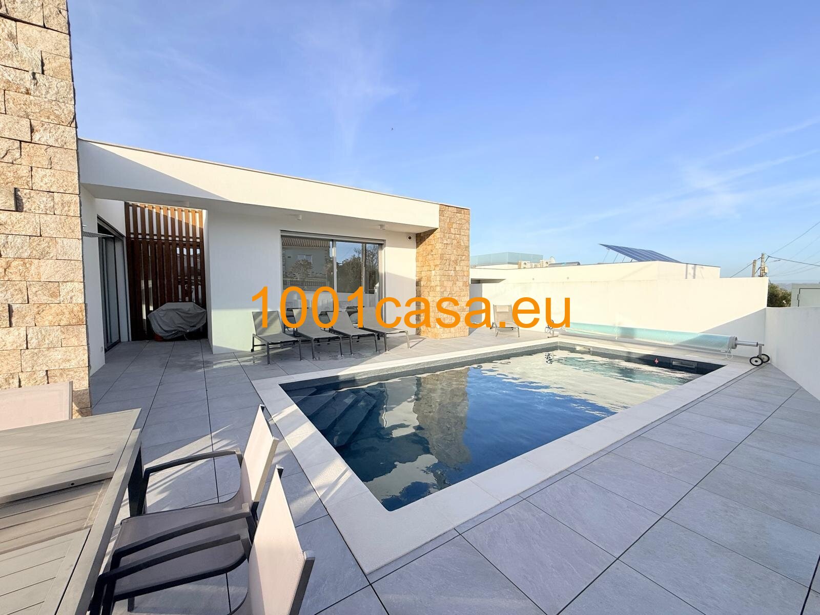 Modernes Design & Küsten-Chic: Exklusive Villa an der Serra do Bouro Silberküste