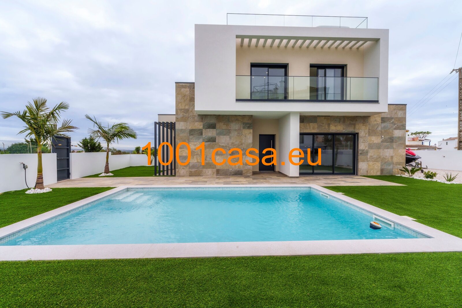 Neubau 2025 - Moderne Villa in Armação de Pêra