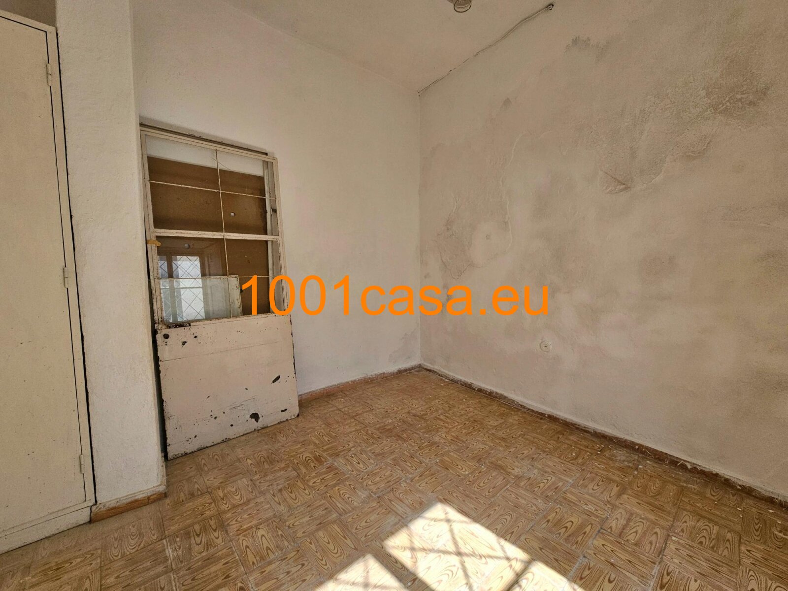 Algarve - Stadthaus in Estoi zum renovieren zu verkaufen