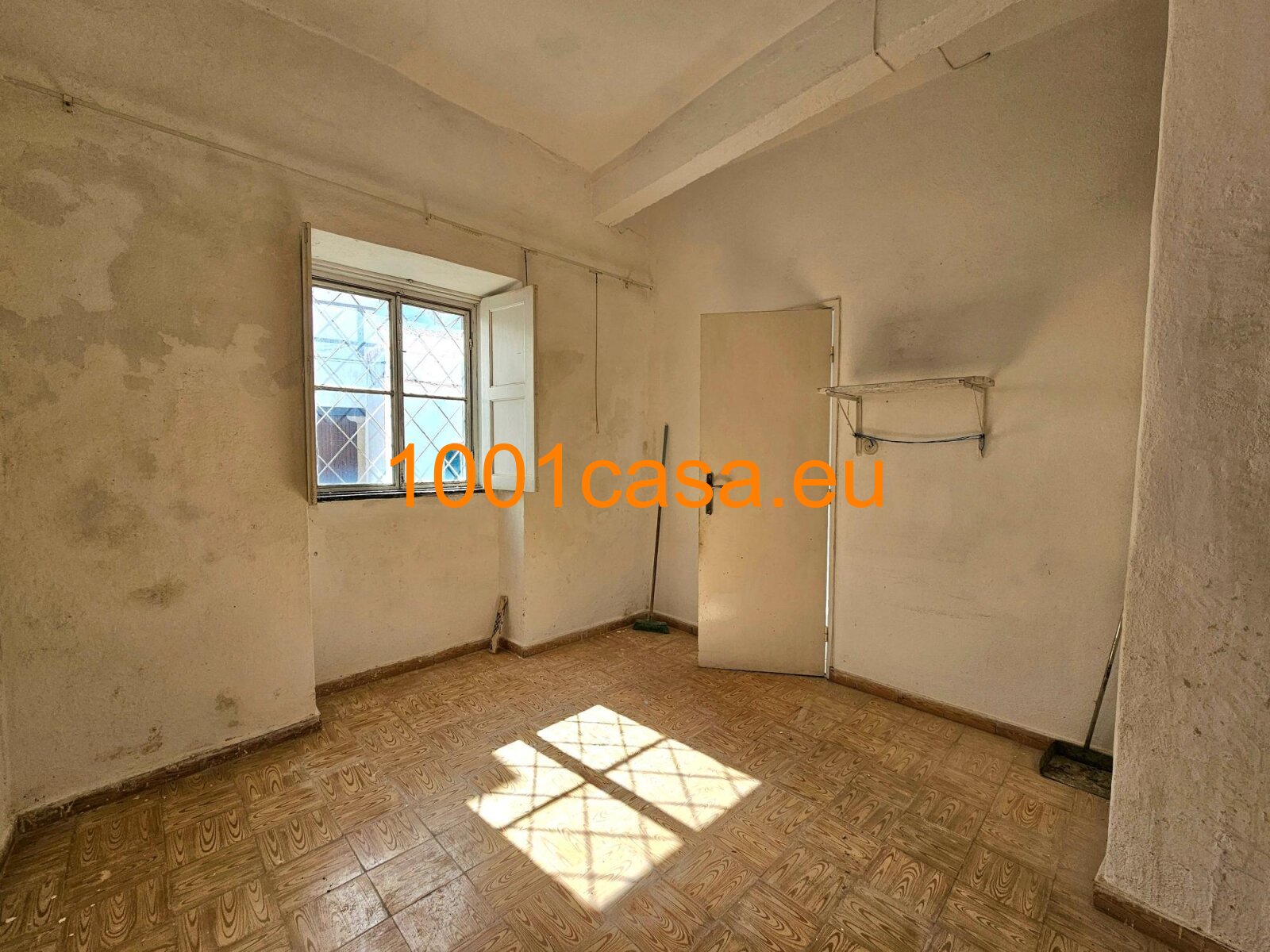 Algarve - Stadthaus in Estoi zum renovieren zu verkaufen