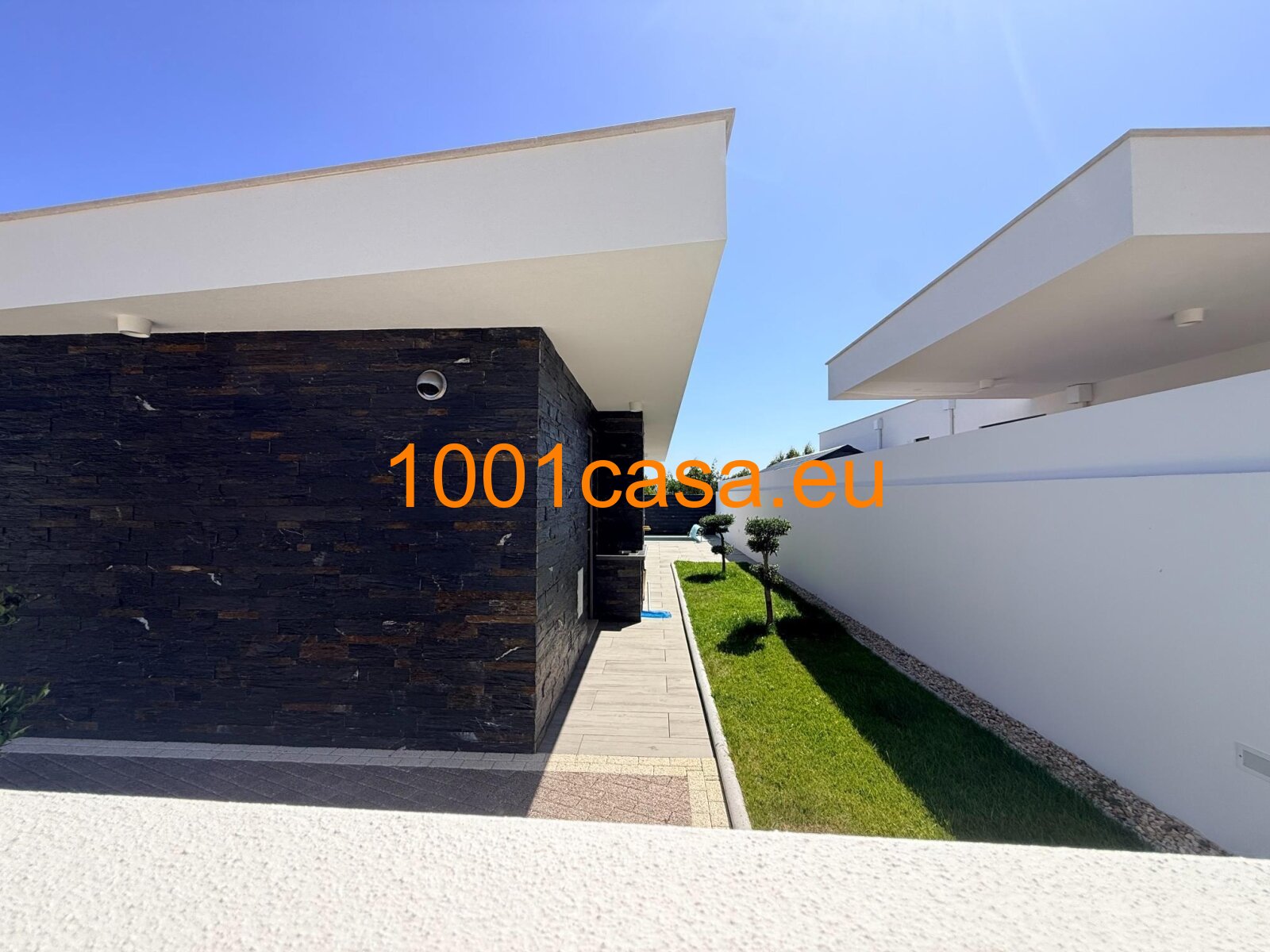 Bungalow Villa ca.1 km zum Strand in Salir do Porto zu verkaufen