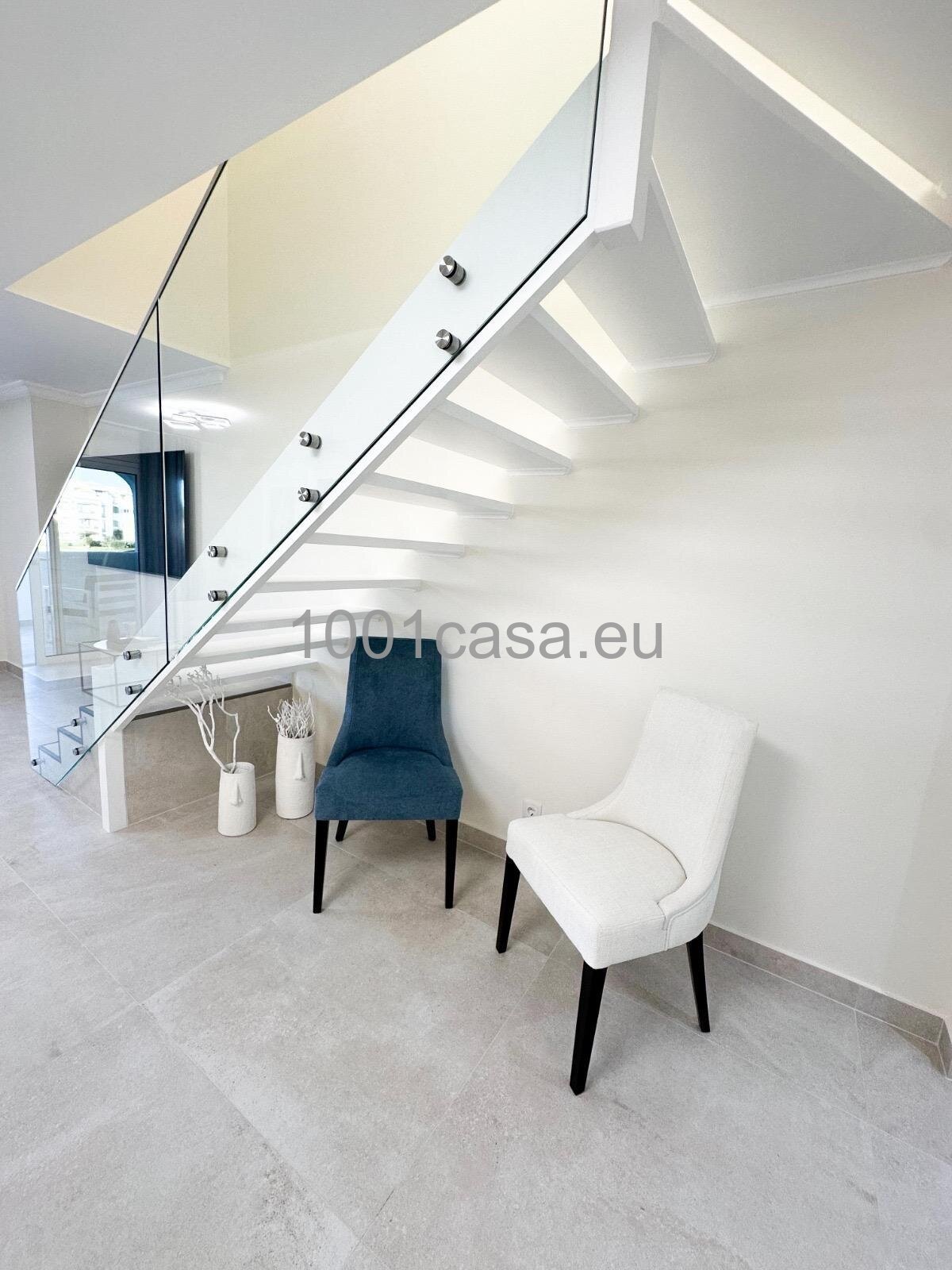 Komplett renoviertes 2+1 SZ Duplex-Apartment in exklusiver Anlage – Vilamoura