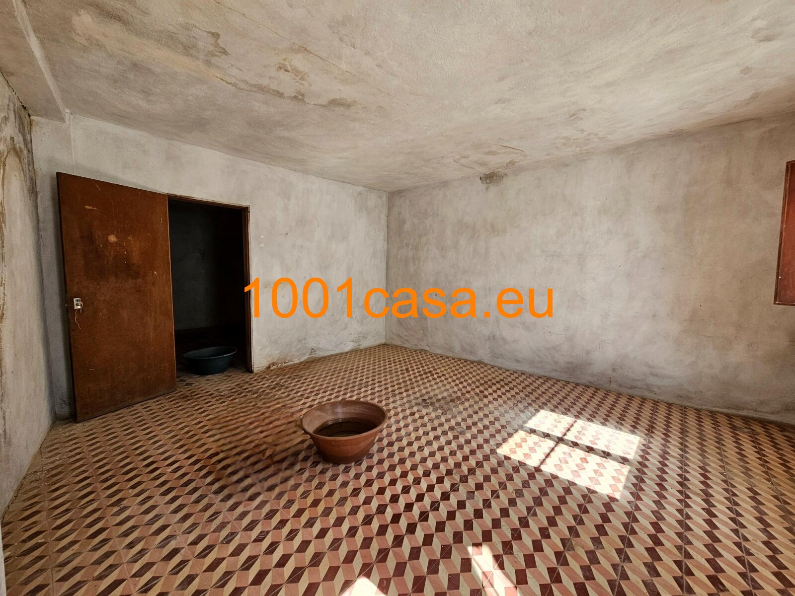 Algarve - Stadthaus in Estoi zum renovieren zu verkaufen