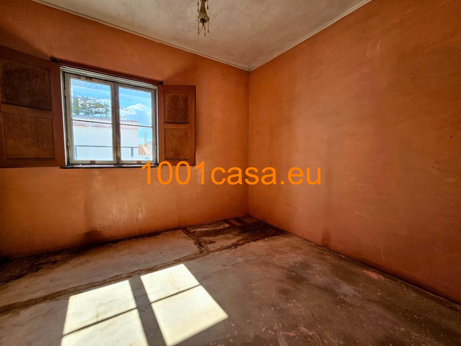 Algarve - Stadthaus in Estoi zum renovieren zu verkaufen