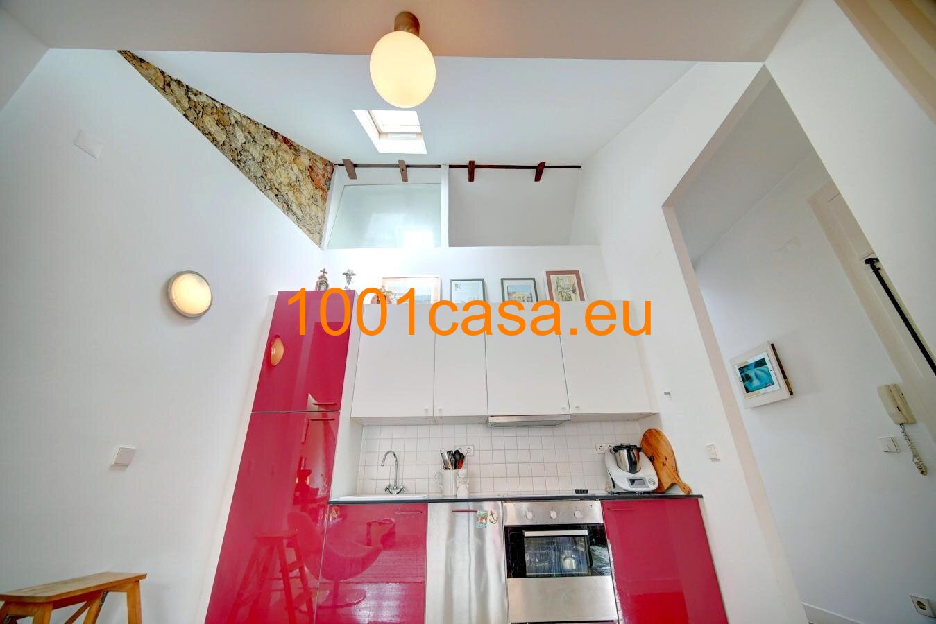 Exklusive DG Wohnung über den Dächern von Lissabon – Design-Juwel im historischen Herzen