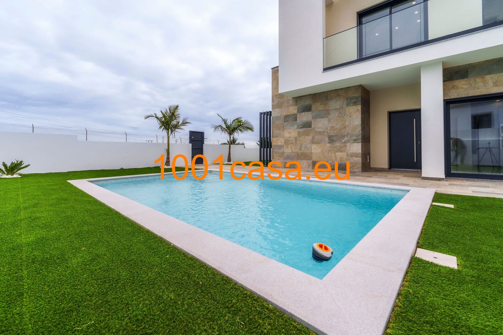 Neubau 2025 - Moderne Villa in Armação de Pêra