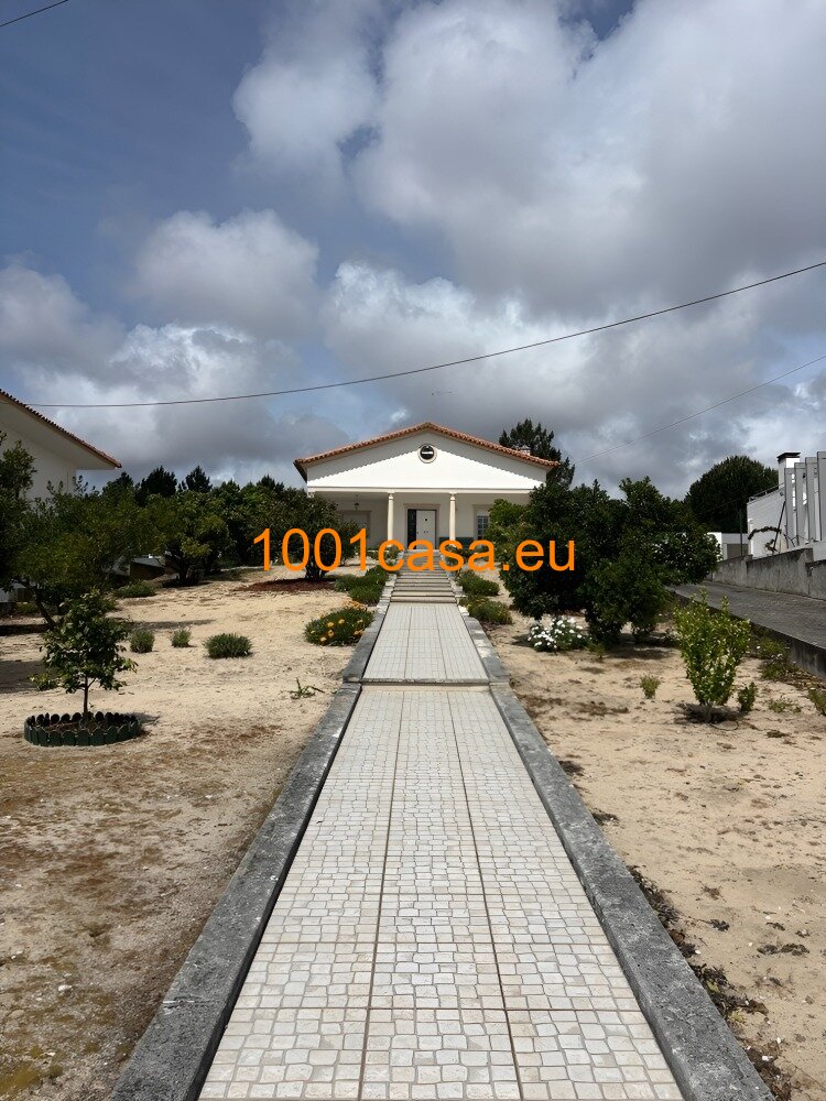 3 SZ Haus auf 1.290 m2 Grund - 6 km zum Strand - Nazare Fanhais